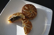 Puff Pastry with Minced Meat : Paté la Viande